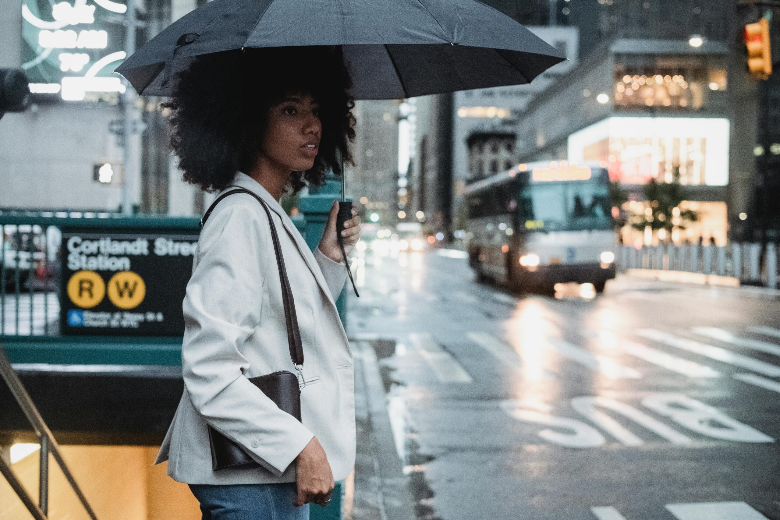 NYC to DC Group Bus Itineraries in 2025: Your Ultimate Guide to Seamless Group Travel 2 shared van ride tips Brooklyn vibe